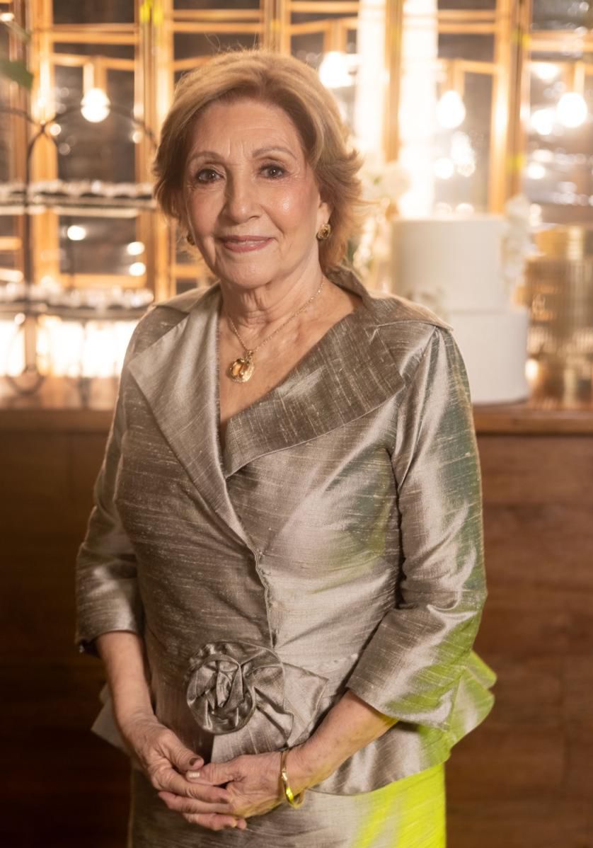 Maria Teresa Buey De Martinez